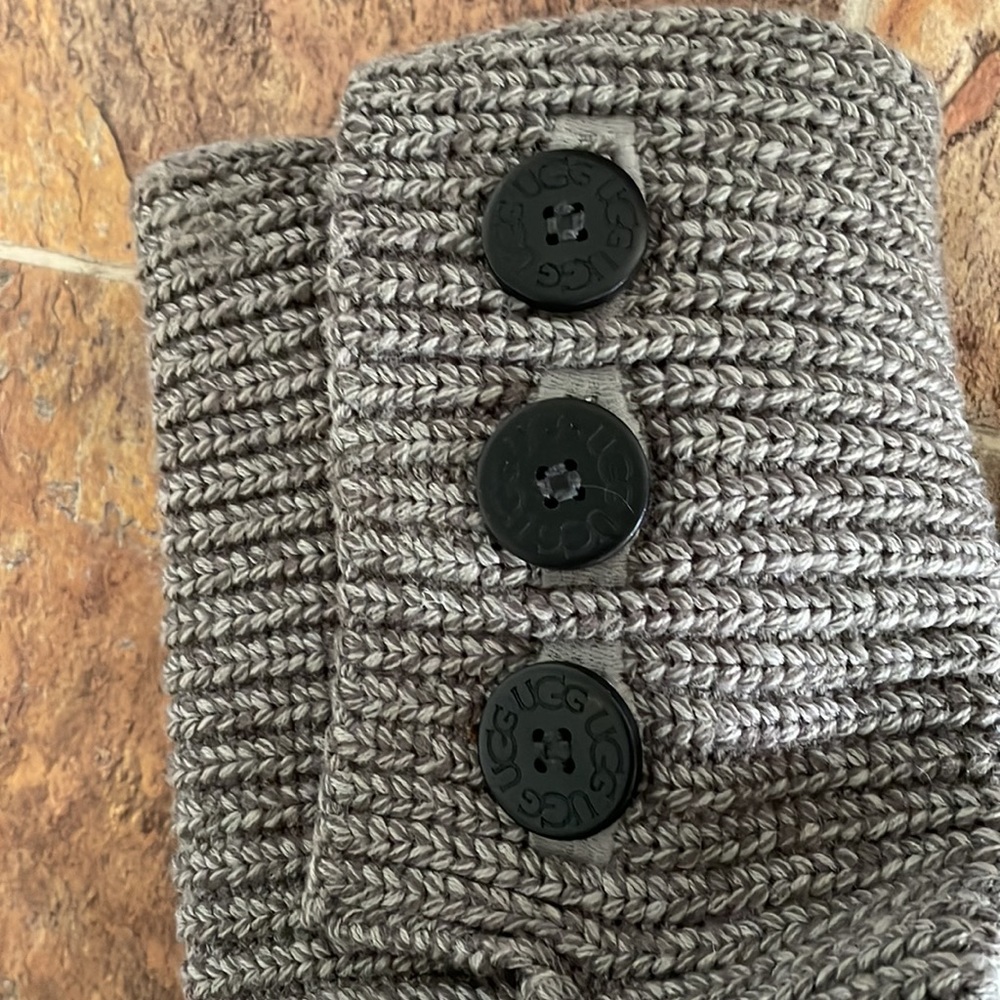 Grey Uggs - image 4